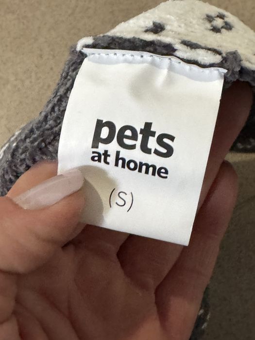 Кофтинка для маленької собачки Pets at home