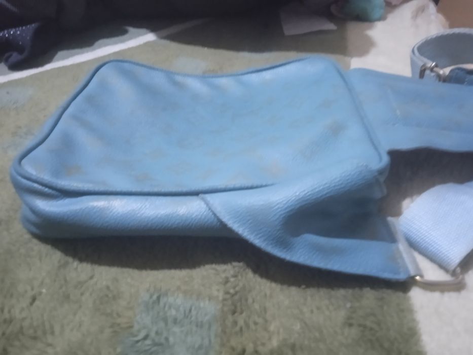 Сумка LOUIS VUITTON PARIS через плечо