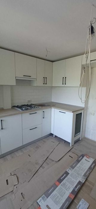 Кухня нова, можна окремо