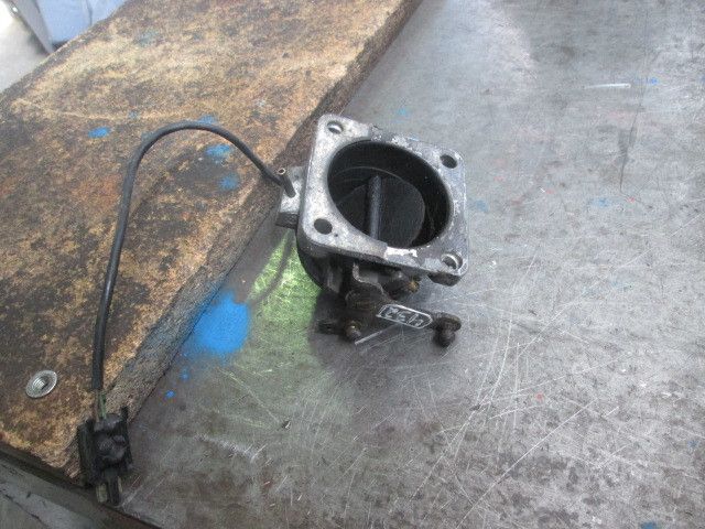 Corpo borboleta MERCEDES-BENZ 190 (W201)