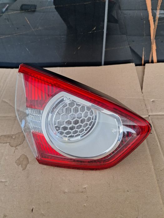 Lampa tylna lewa w klapę Ford Kuga Mk1