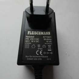 TROCO-Acessorios comboios escala “N” Fleischmann.  Novos, linhas retas, curvas, com balastro: Ler anuncio
