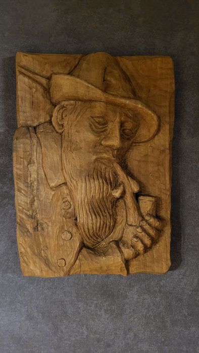 Płaskorzeźba  w drewnie