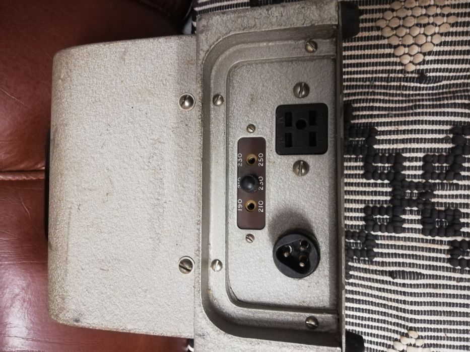 Voltímetro vintage.