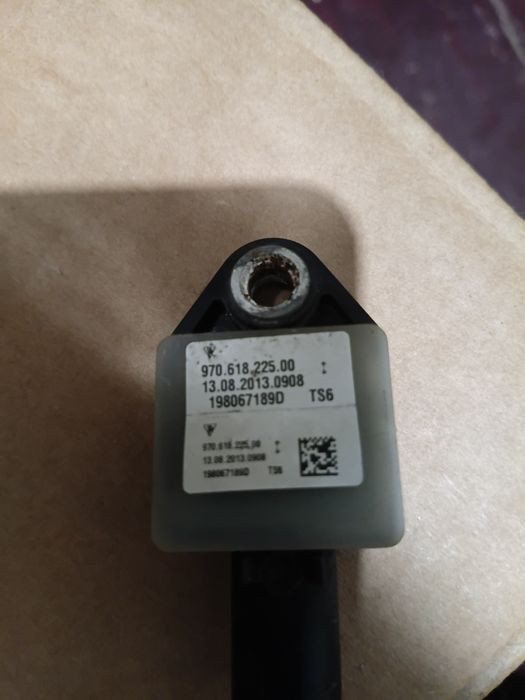 97061822500Porsche970Дачик удара Бу
