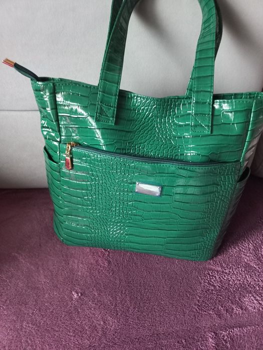 Torebka A4- nowa  prezent na gwiazdkę  pięknej zieleni.