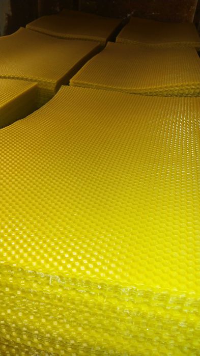 Вощина 1кг=240грн. Сертифікована.