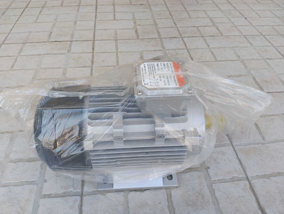Motor elétrico VEVOR.  ,novo , para máquinas agrícolas e equipamentos em geral