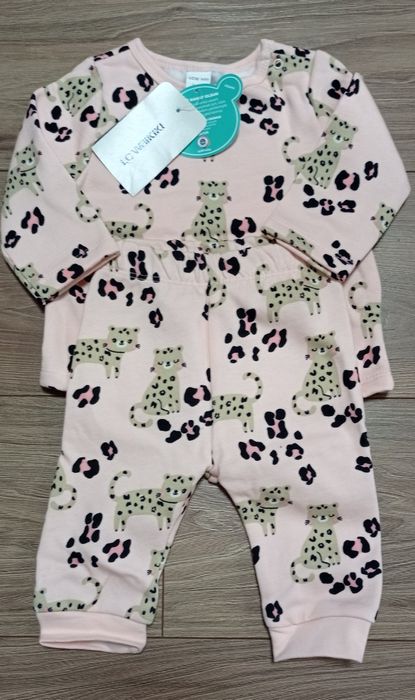 Тепленький костюм.LC WAIKIKI