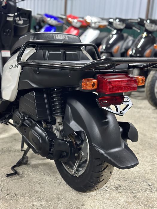 Скутер, мопед Yamaha Gear з контейнера.