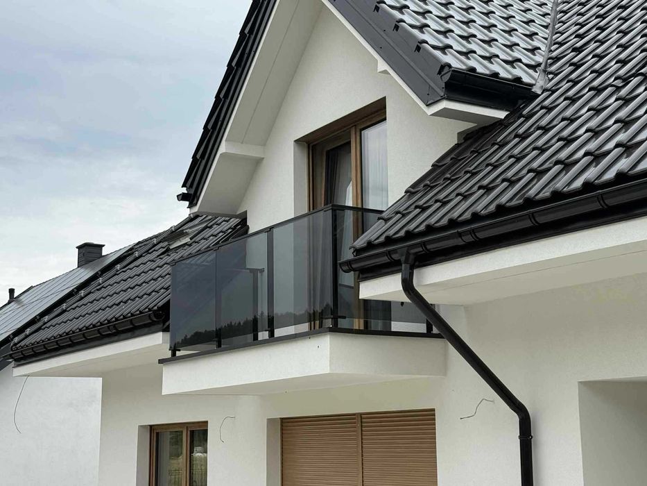 balustrada nierdzewna szybą szklana balkonowa taras malowana proszkowo