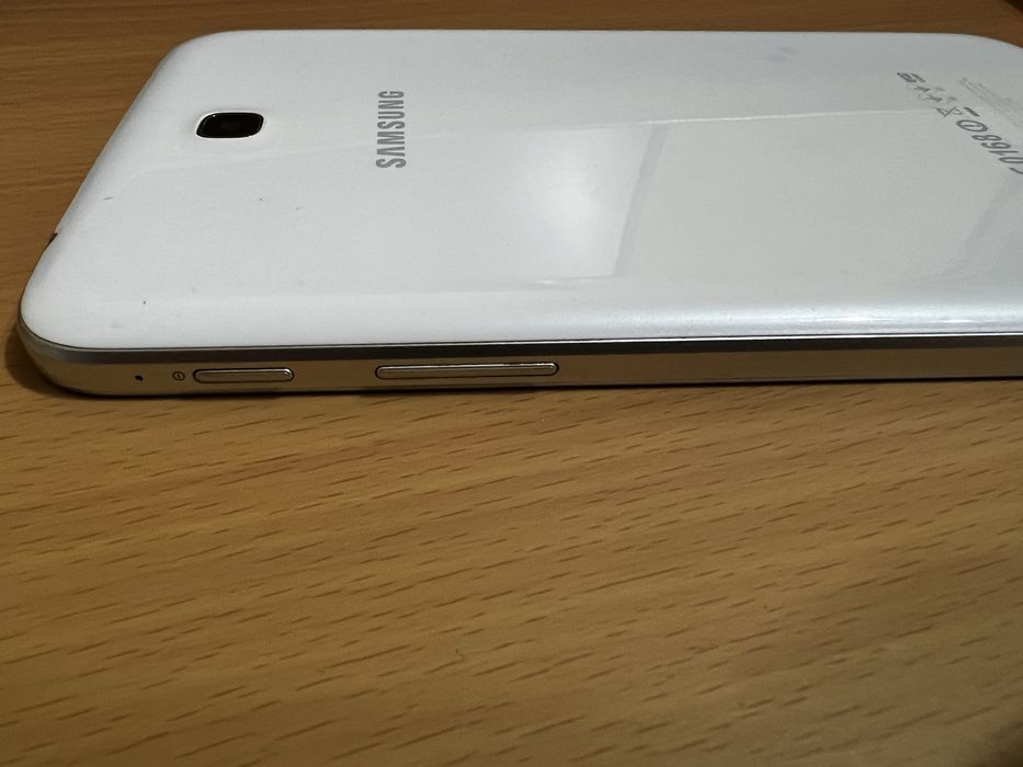 Планшет Samsung Galaxy Tab 3 SM-T211 (3G)