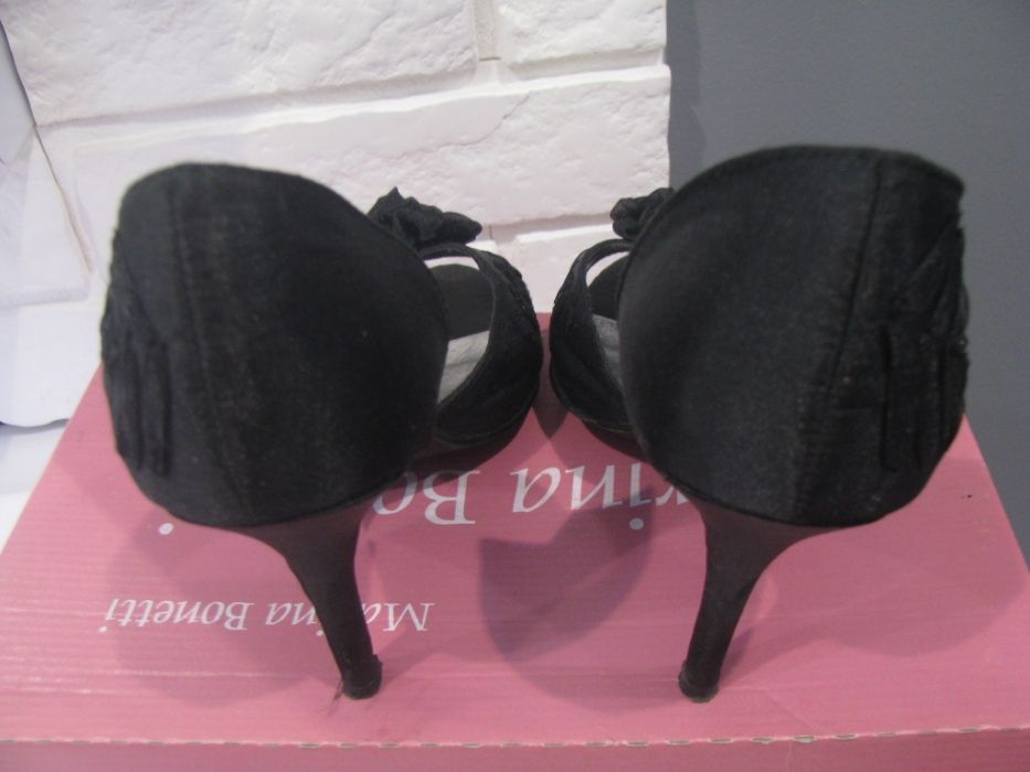 buty, szpilki satynowe nr 38