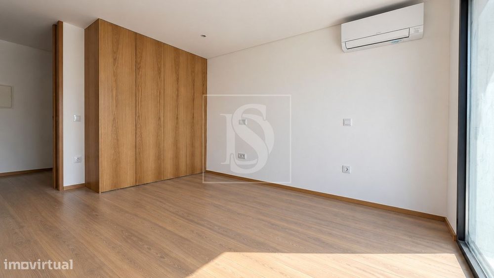 Moradia T3 Nova de Gaveto com Garagem em Frossos, Braga