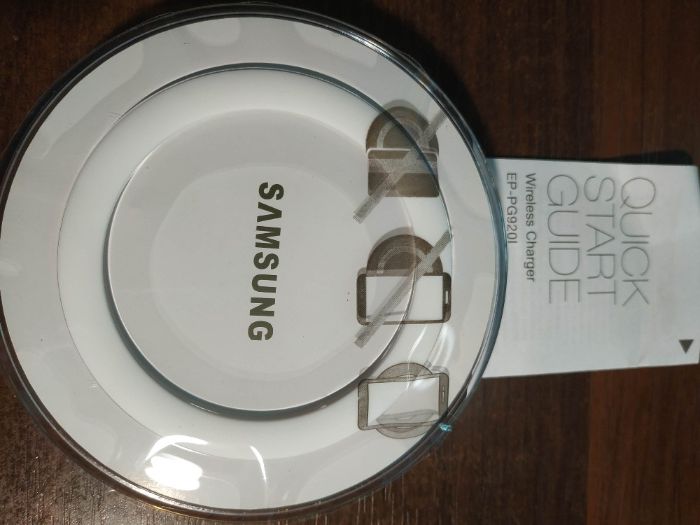 Беспроводное зарядное устройство Samsung