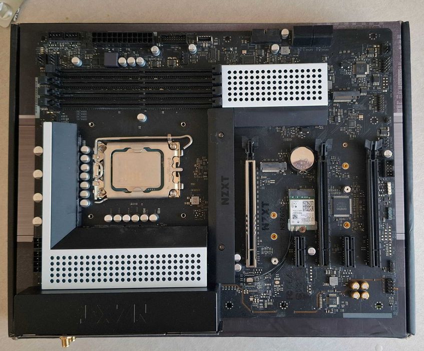Płyta główna NZXT N5 Z690 WI-FI DDR4 , Procesor i5-12500