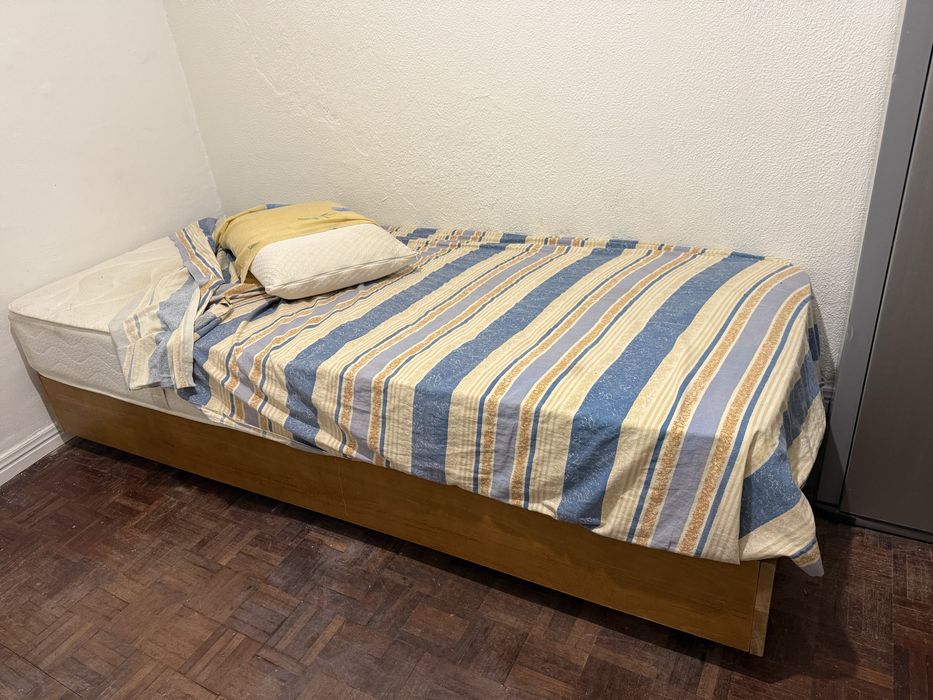 Cama de solteiro + colchao