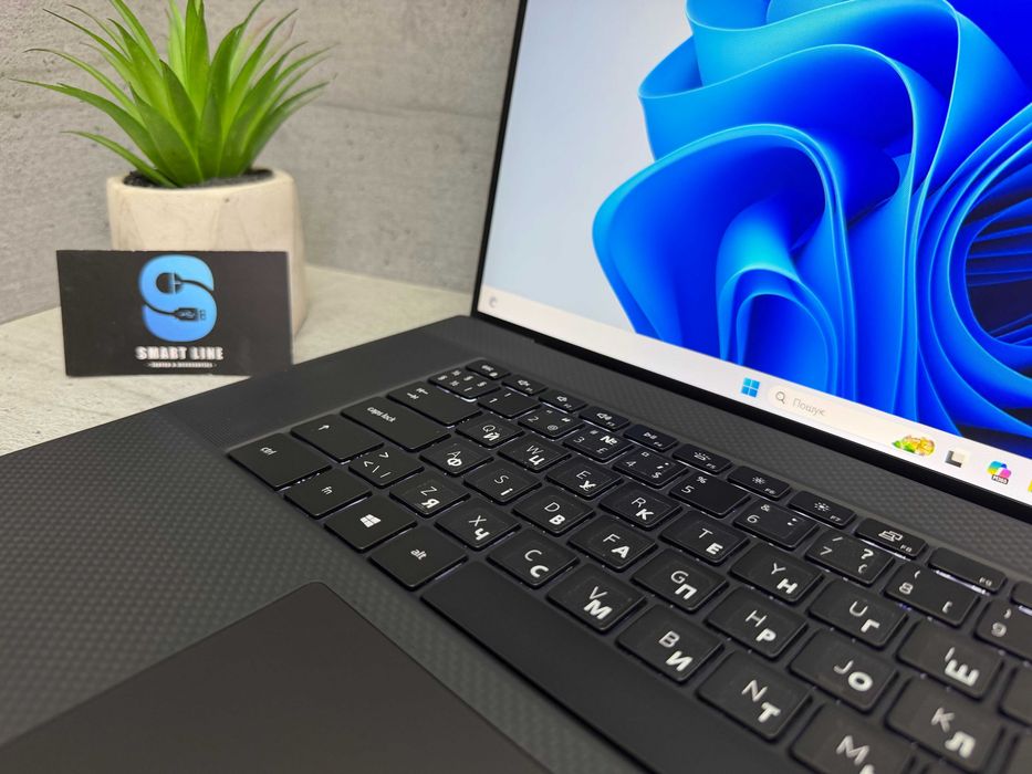 Стильний ноутбук Dell Xps 17 9700/i5-10300H/16gb ddr4/17.3"/256gb ssd