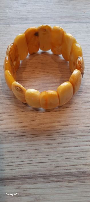 Bransoleta z naturalnego bursztynu