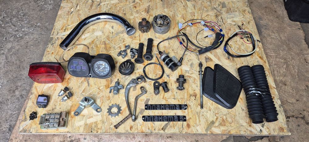 Мотоцикл ИЖ   Планета 5 по деталях