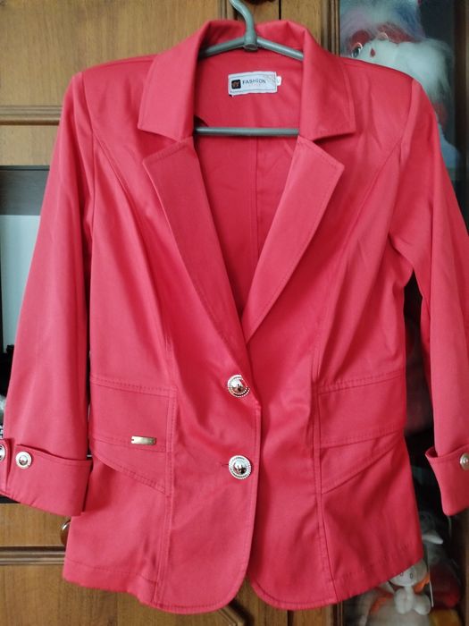 Піджак атласний.