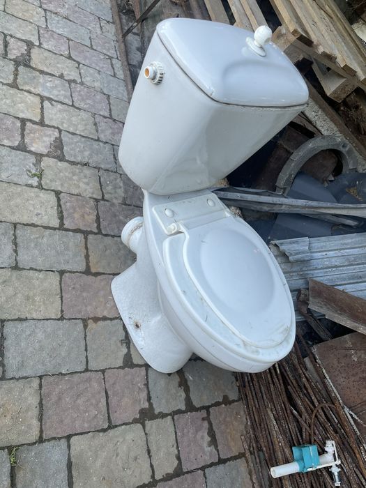 Унітаз на будову