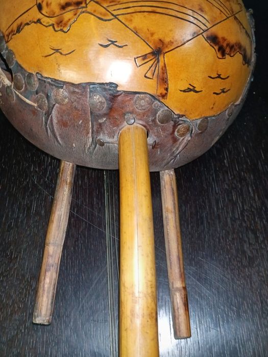 Kora instrumento musical africano origem africana ocidental com 70cm