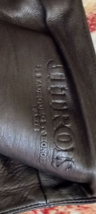 Продам женские кожные джинсы брюкианые брюки