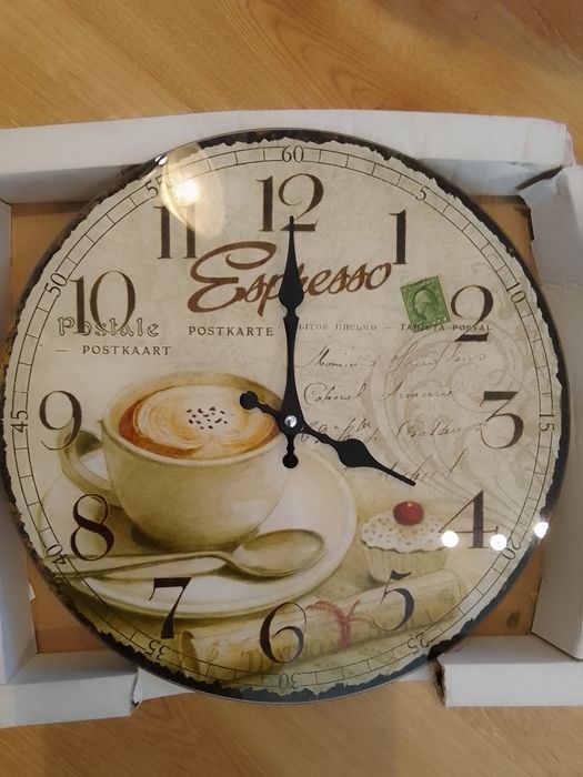 Zegar ścienny wiszący