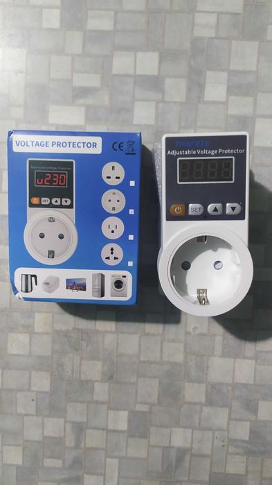 Реле напруги в розетку