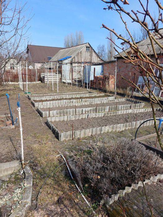 Продаж житлового будинку