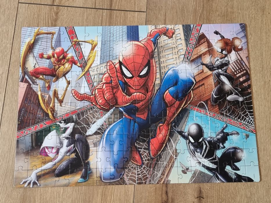 Puzzle 180 Spiderman