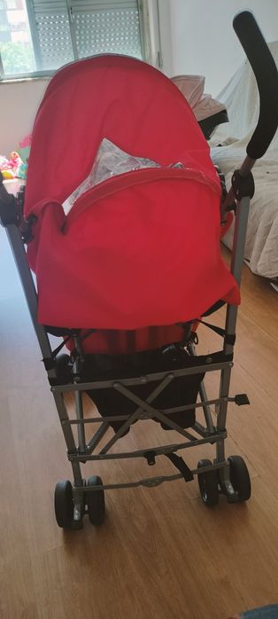 Carrinho de passeio para menina