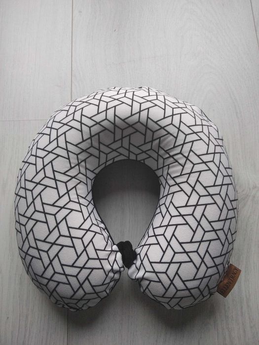 Turystyczna poduszka, zagłówek dwustronny w bardzo dobrym stanie