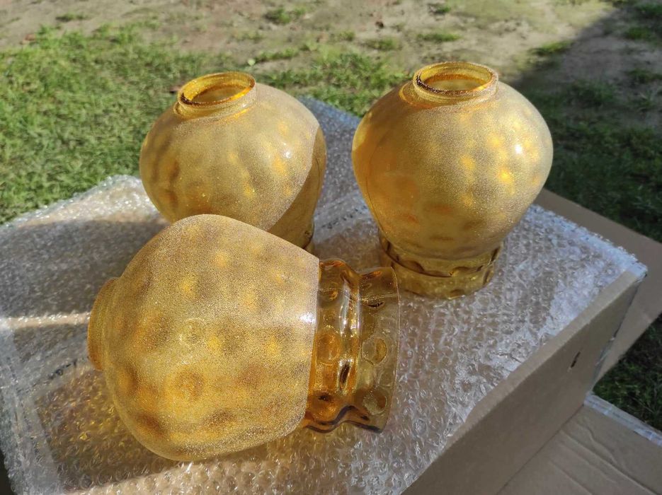 Stare klosze od lampy z czasów PRL (sprowadzone z NRD)