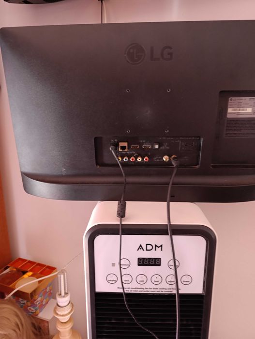 Televisão LG usada mas em muito bom estado