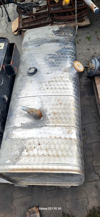 Zbiornik paliwa od iveco 80E21