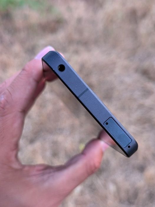 Sharp aquos r8 pro (12/256 Snapdragon 8 gen 2 УЦЕНКА ЧИТАЕМ ОПИСАНИЕ Камерафон флагман)