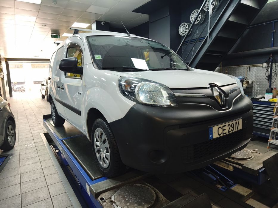 Kangoo Elétrica ZE Etech 33Kw 2020 IVA DEDUTIVEL