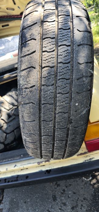 Продам R16c 215/65