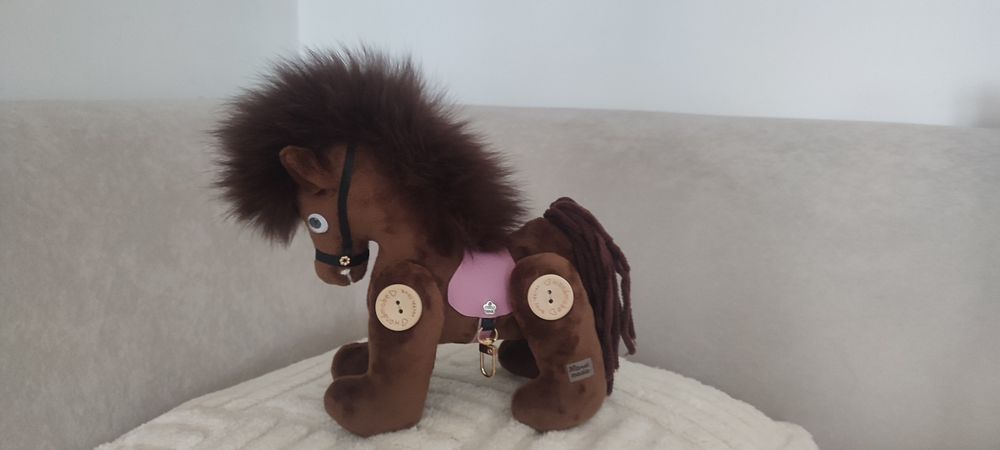 Konik handmade brązowy