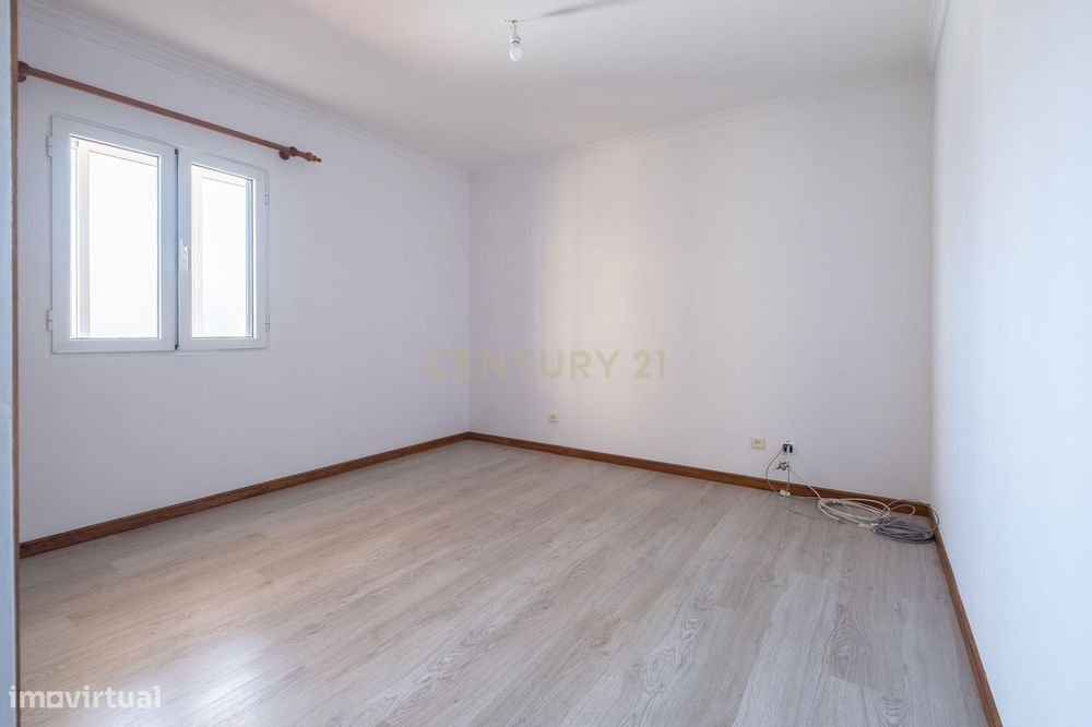Apartamento T2 para Arrendamento – Centro do Funchal, Ilha da Madeira