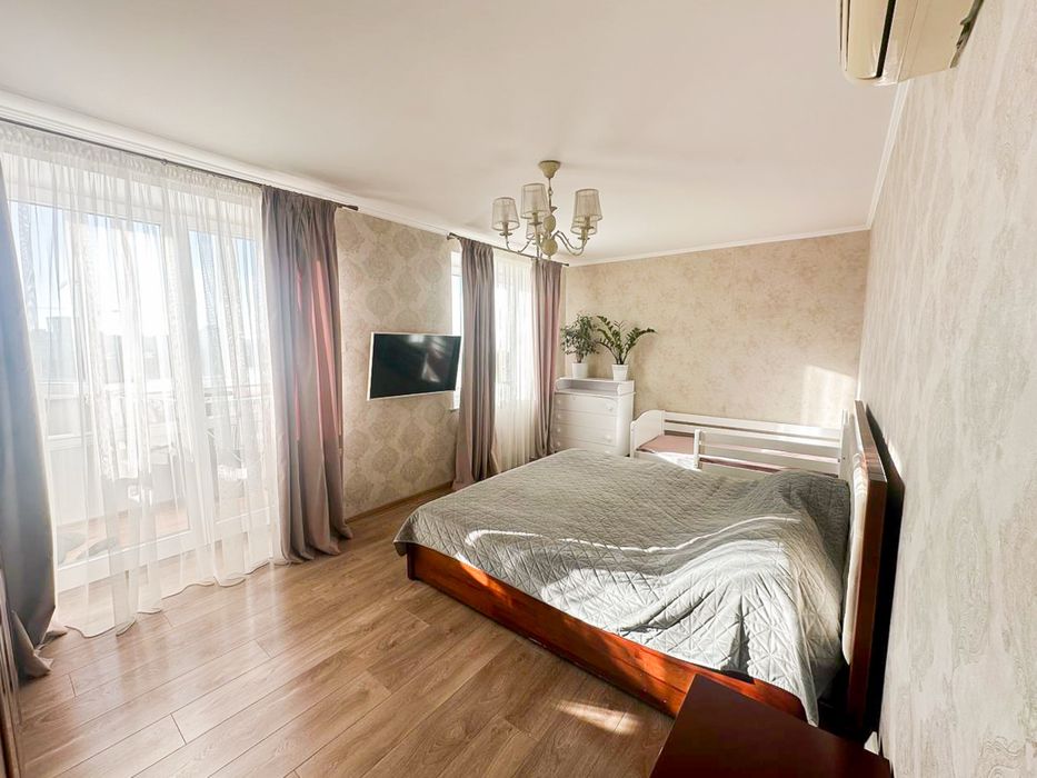 ЦЕНТР Простора квартира 70,7 м2 Ремонт Меблі Техніка