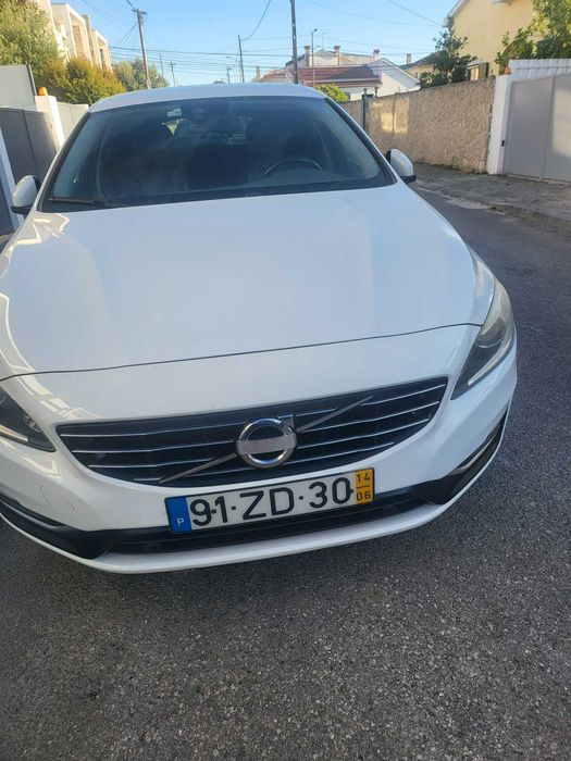 VOLVO V60 D6 PLUG-IN HYBRID AWD