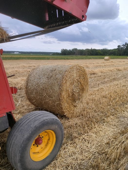 Prasa New Holland 640