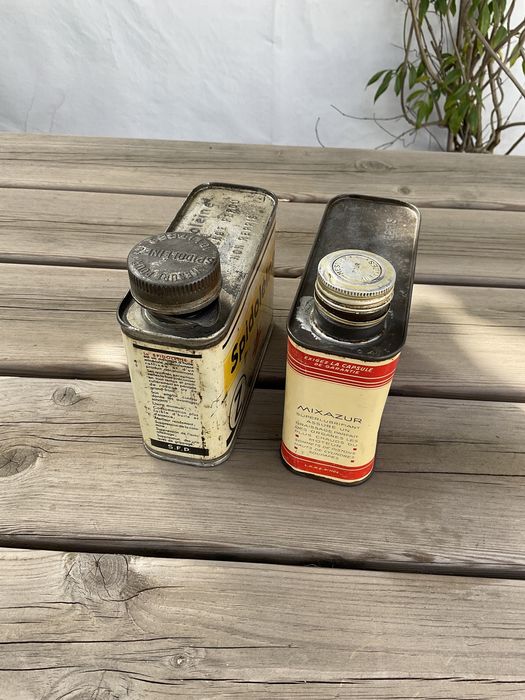 Latas óleo vintage