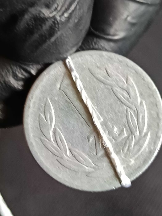 Sprzedam monete 1 zl 1949 rok lekka skretka