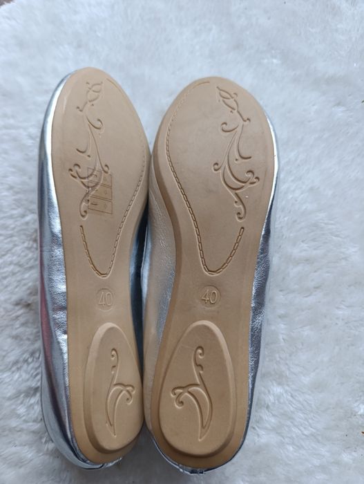 Nowe, srebrne baleriny,rozmiar 40