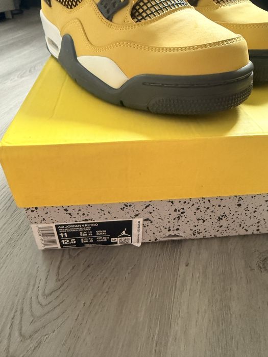 Jordan 4 lightning