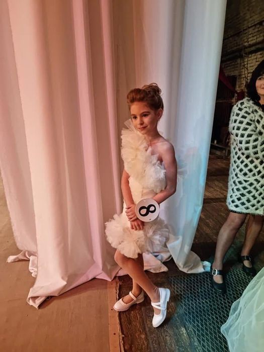 Продам шикарные платья